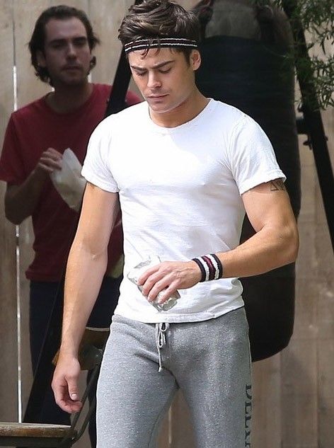 Zac efron cock - 🧡 Pin on Zac and Dylan Efron.