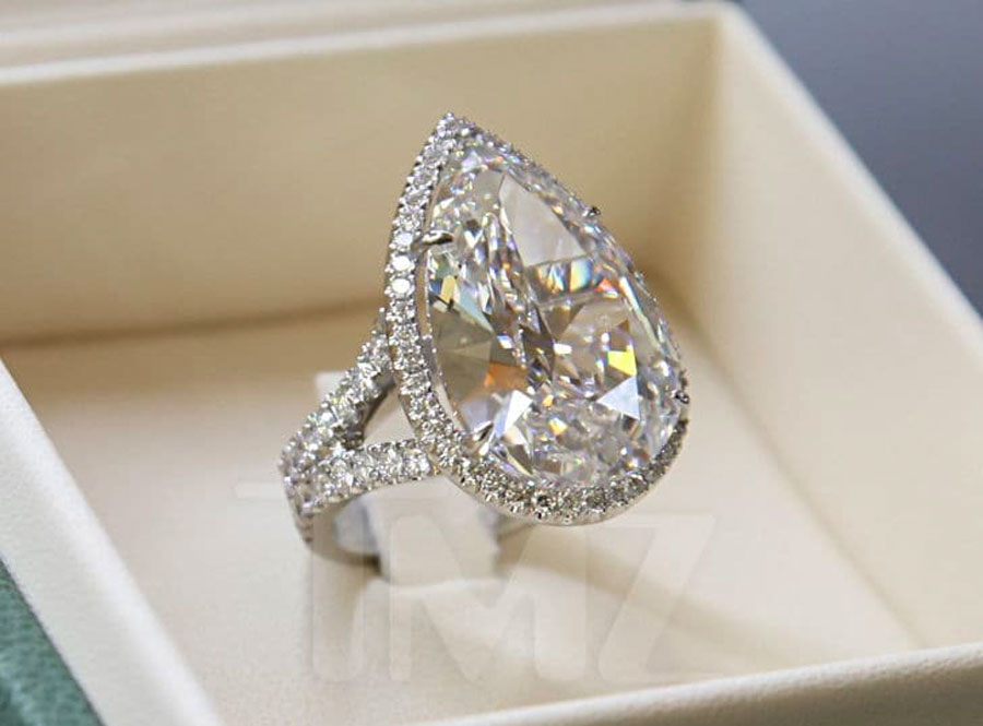 Paris Hilton se niega a devolver el anillo de compromiso a su Ex -