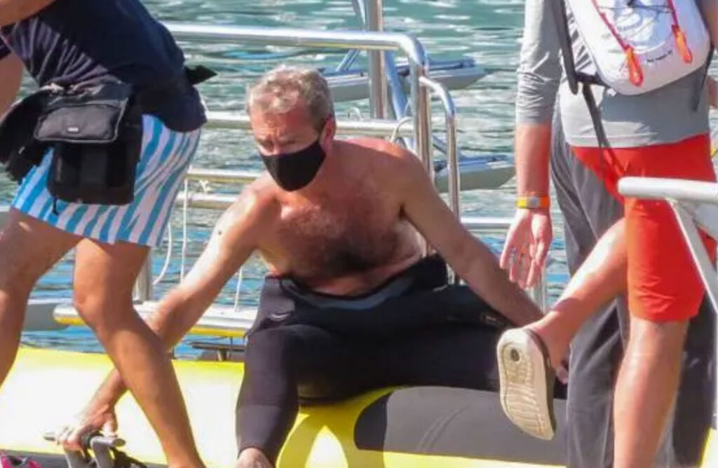 Fernando Simón desnudo