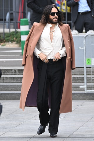 Semana de la Moda de París - Image may contain Jared Leto Clothing Coat Person Adult Pedestrian Formal Wear Suit Accessories and Jewelry