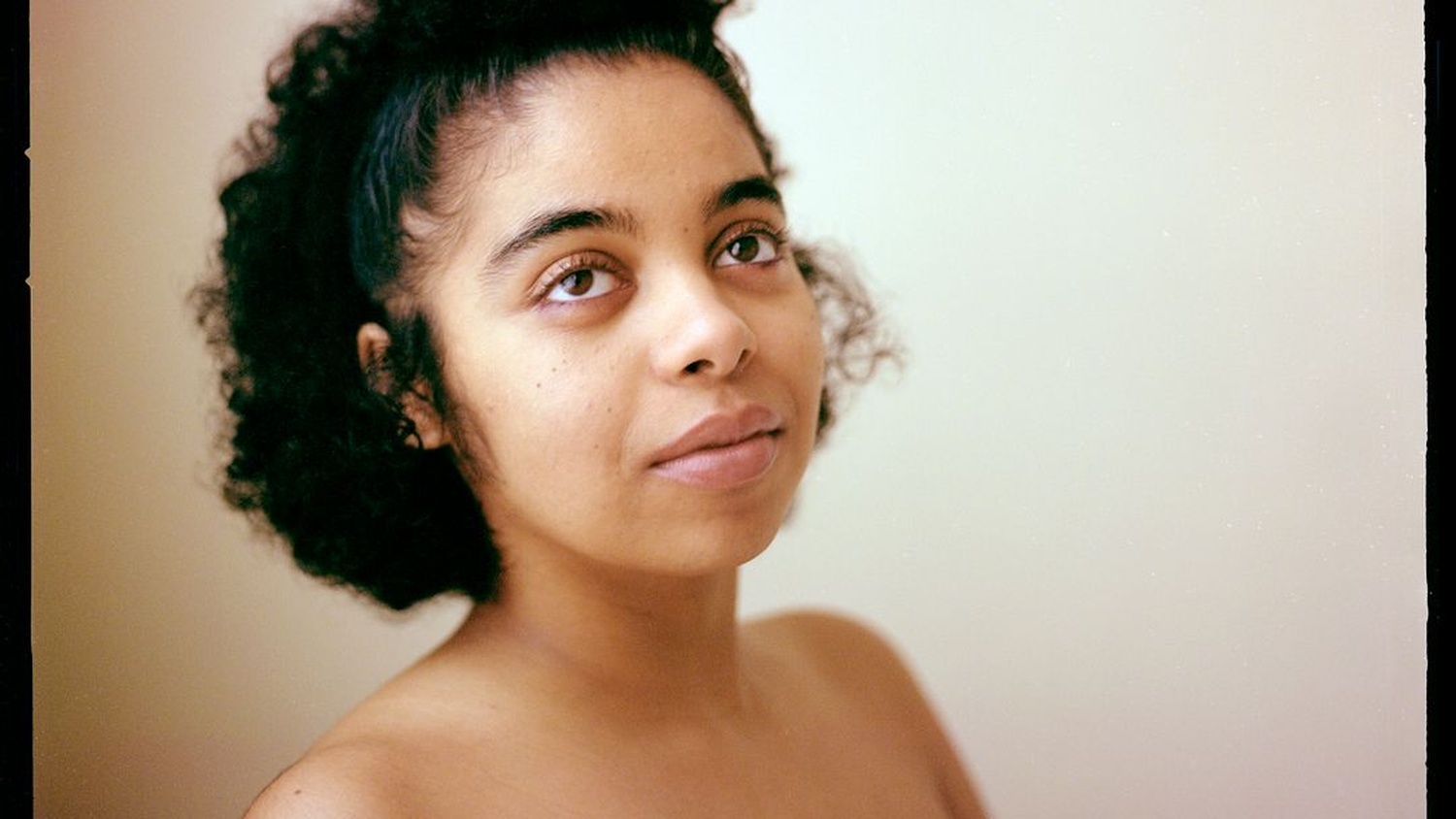 duendita Announces New Project, Shares New Song “Baby Teeth”