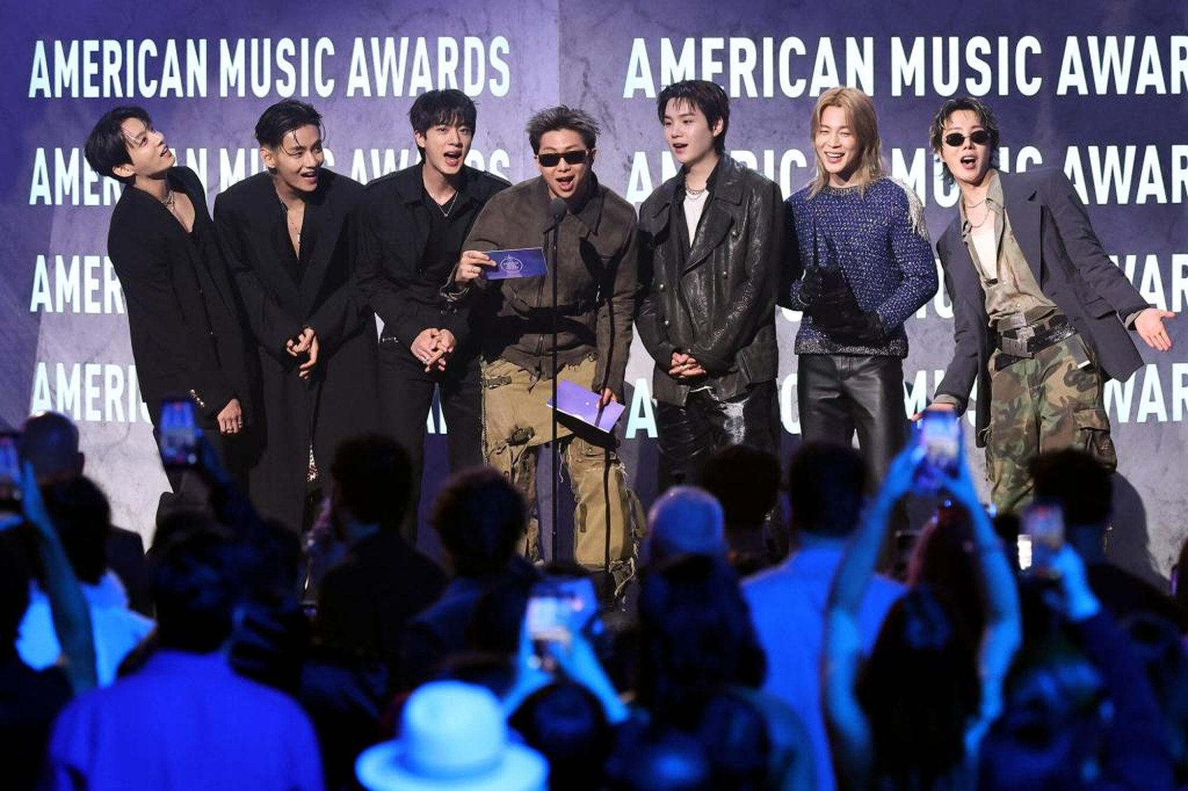 BTS y Sabrina Carpenter, grandes triunfadores de los AMA 2026