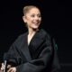Ariana Grande celebra su décimo número uno en el Hot 100