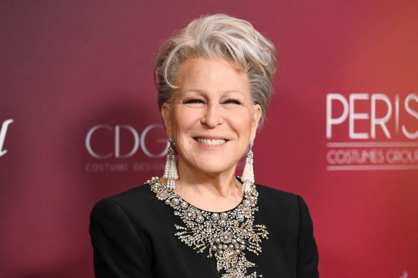 Jane Fonda carga contra las 'corporaciones cobardes' en un concierto por la Primera Enmienda