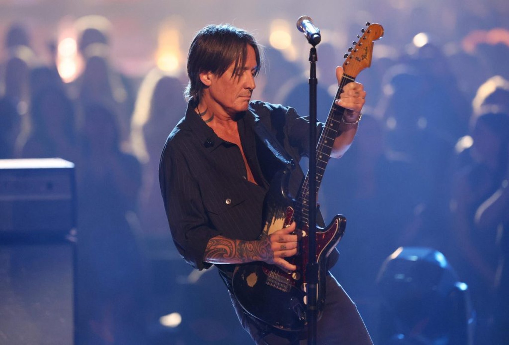 Keith Urban debuta en el top 10 con 'flow state', su álbum de yacht rock