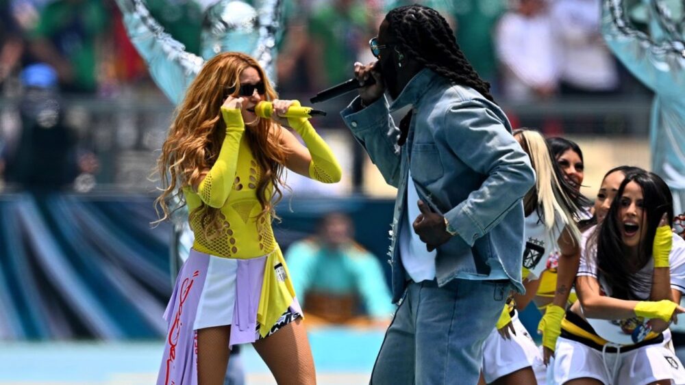 Shakira y Burna Boy debutan en el Hot 100 con 'Dai Dai', el himno del Mundial